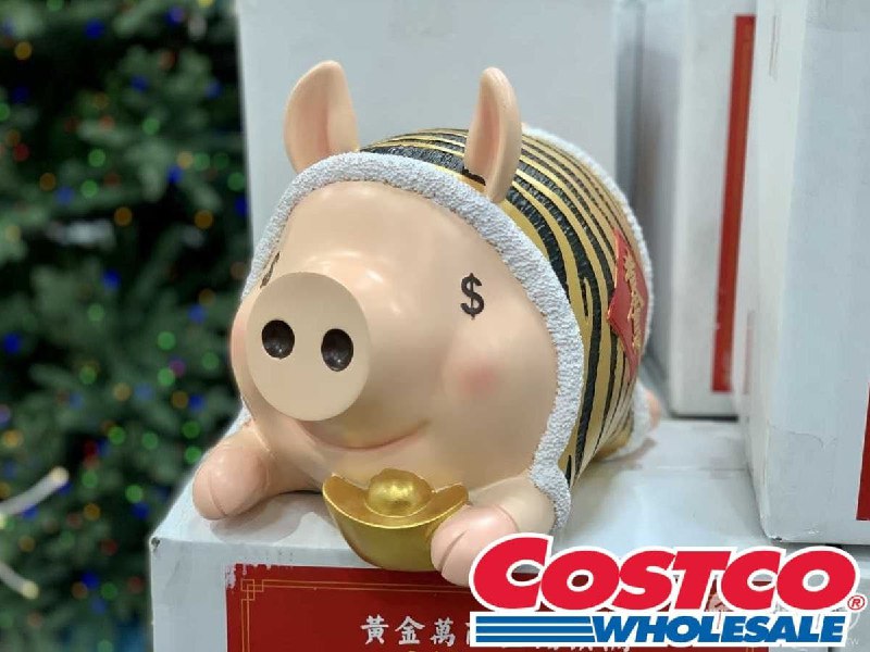COSTCO目擊可愛的，愛錢豬撲滿 ，這尊請回家明年錢包滿滿 🤑新商品情報連結 