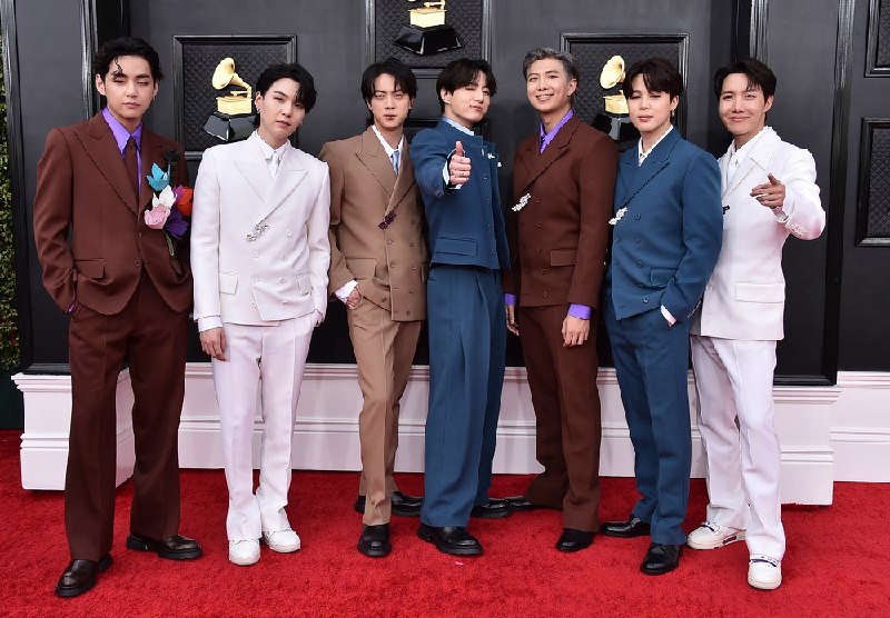 Looking for a door into K-pop stardom? BTS’ agency BigHit Music is holding auditions for new male trainees in Singapore on Oct 24.